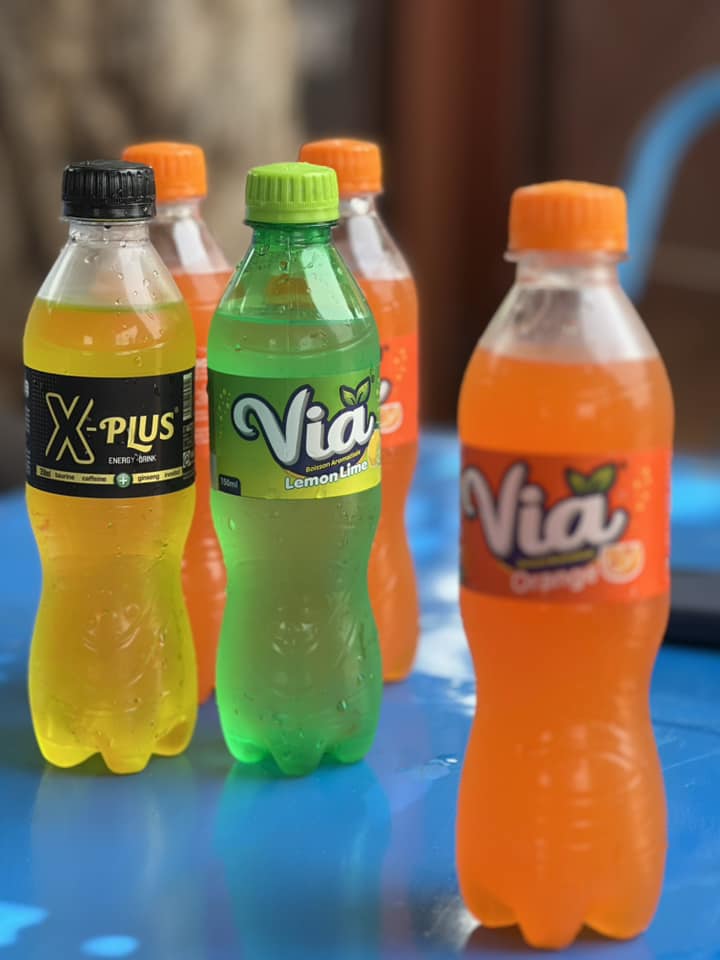 Bobo-Dioulasso, le 23 juillet 2024. L’Association Woka-Kuma est allée témoigner sa reconnaissance à la société TWELLIUM INDUSTRIES pour l’intérêt et l’appui dont elle a su faire montre lors de la cérémonie de récompense des femmes admises à l’examen de fin de formation en alphabétisation.  Ces femmes en majorité des déplacées internes ont fréquenté avec beaucoup d’intérêt le centre d’alphabétisation de kiri et ont obtenu un taux de succès de 80% à l’examen.  Le centre d’alphabétisation de Kiri est une initiative de l’association Woka-Kuma au profit des personnes âgées. Il a été créé le 1re novembre 2023.