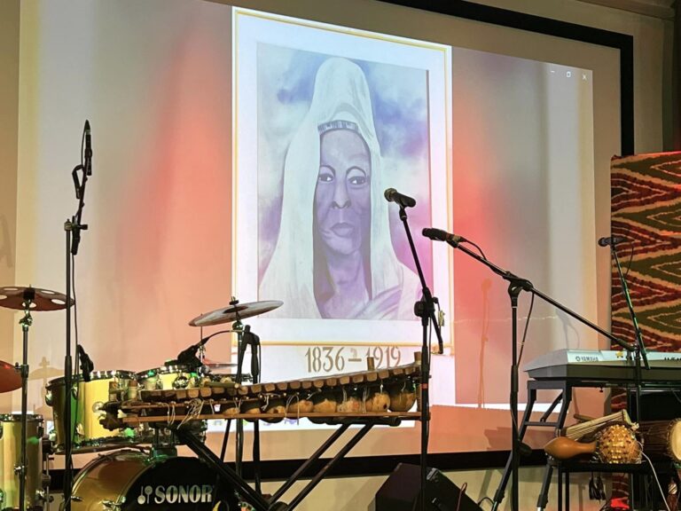 Woka-Kuma festival rend hommage à la ville de SYA (Bobo-Dioulasso) et à la Princesse Guimbi OUATTARA.  Partenaire SyaVibes  Création et Confection de vos supports visuels