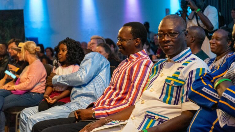 L'association Woka Kuma Burkina  a eu l'ultime  honneur  de recevoir  le 31 Janvier  2025 passé à Bobo-Dioulasso  une  visite   de courtoisie  de Son Excellence Monsieur Dietrich BECKER, Ambassadeur de la République Fédérale d'Allemagne auprès du Burkina Faso. En présence  de Madame Christaine  Sanou  , Générale de la Semaine Nationale de la Culture . De fructueux échanges  ont  été  menés  autour  des préparations  de la 8ÈME  édition du FESTICO , de la vie de l'association  en général et aussi  autour  des relations culturelles bilatérales entre  les deux  nations. Ce fut des moments  d'intense travail  et aussi  d'émotions.  Vive la culture  entre  la République fédérale  Allemagne  et le Burkina Faso 🇧🇫🇩🇪🇧🇫🇩🇪